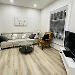 Entire Elegant Chateau 3 Beds 2 Parking