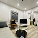 Entire Elegant Chateau 3 Beds 2 Parking