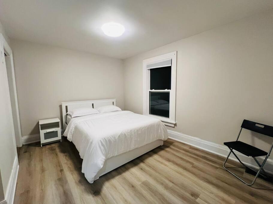 Entire Elegant Chateau 3 Beds 2 Parking *